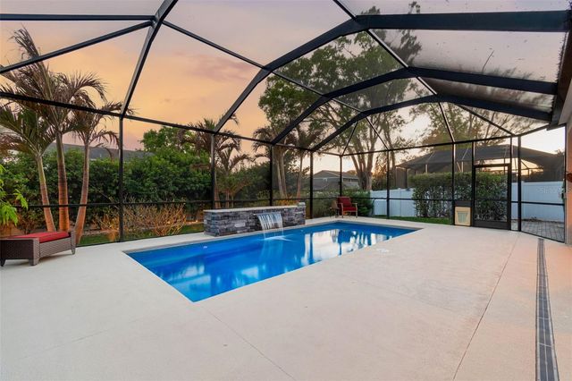 4910 LAKESHORE OAKS COURT, Tampa, FL 33624