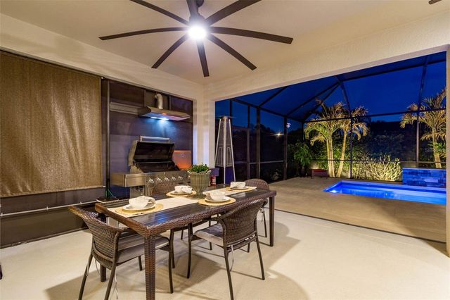 4910 LAKESHORE OAKS COURT, Tampa, FL 33624