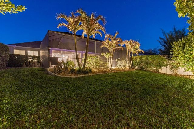 4910 LAKESHORE OAKS COURT, Tampa, FL 33624