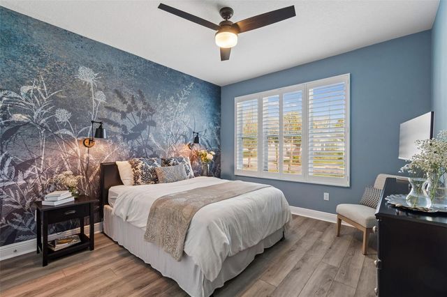 4910 LAKESHORE OAKS COURT, Tampa, FL 33624