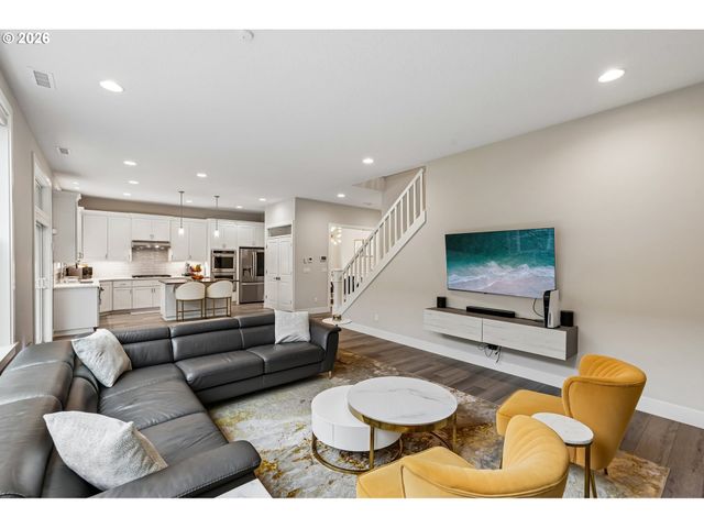 12029 Nw SCHALL St, Portland, OR 97229