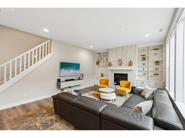 12029 Nw SCHALL St, Portland, OR 97229