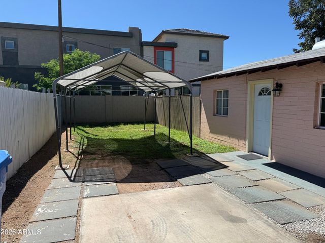 3014 N 38TH Street, Phoenix, AZ 85018