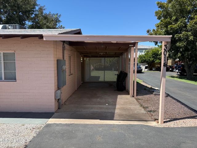 3014 N 38TH Street, Phoenix, AZ 85018