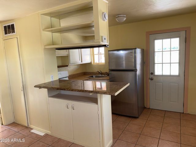 3014 N 38TH Street, Phoenix, AZ 85018