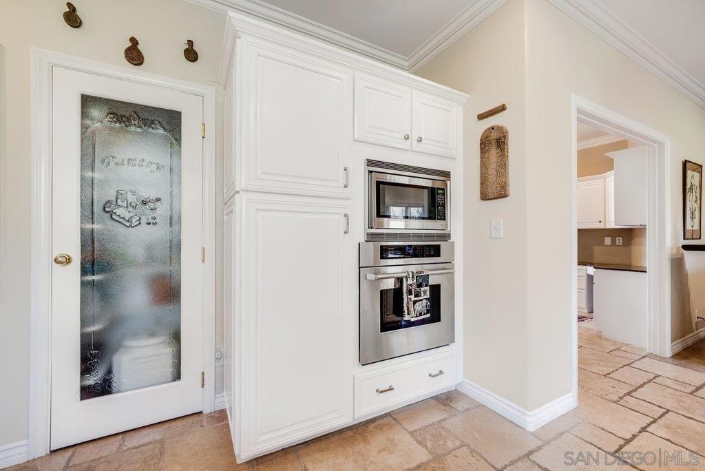 Image 25 of property listing at 1 Saddle Creek Rd, Fallbrook, CA 92028