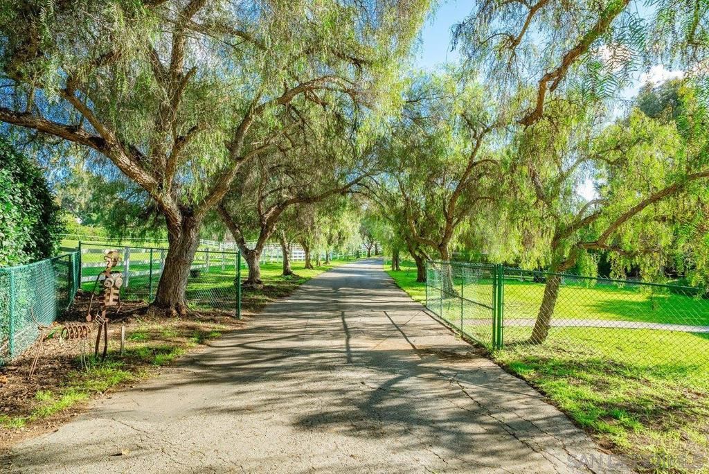 Image 52 of property listing at 1 Saddle Creek Rd, Fallbrook, CA 92028