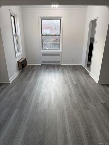 250 Central Avenue 119, Lawrence, NY 11559