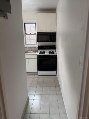 250 Central Avenue 119, Lawrence, NY 11559