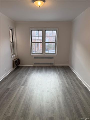 250 Central Avenue 119, Lawrence, NY 11559