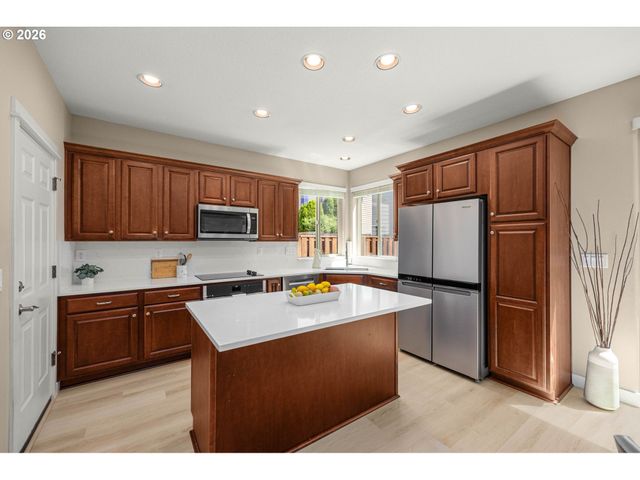 102 Ne 64TH Ter, Hillsboro, OR 97124