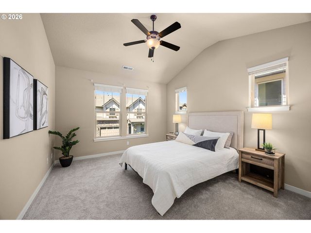 102 Ne 64TH Ter, Hillsboro, OR 97124