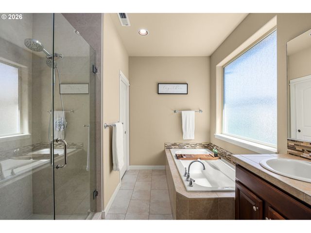 102 Ne 64TH Ter, Hillsboro, OR 97124