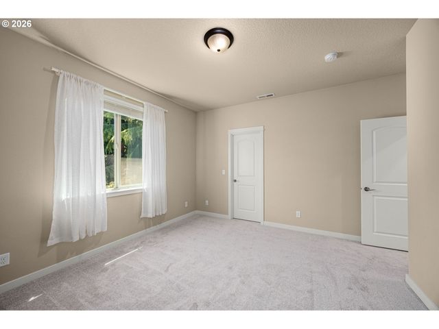 102 Ne 64TH Ter, Hillsboro, OR 97124