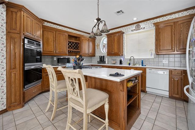 9301 Southern View Drive, Oklahoma City, OK 73165