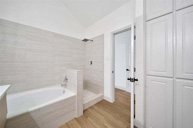 2 Wintergreen Trail, The Woodlands, TX 77382