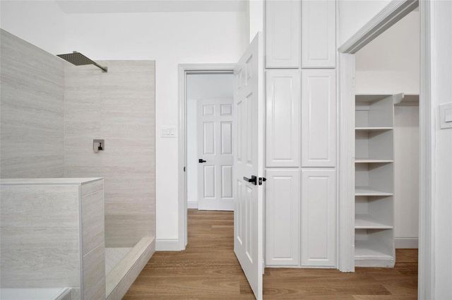 2 Wintergreen Trail, The Woodlands, TX 77382