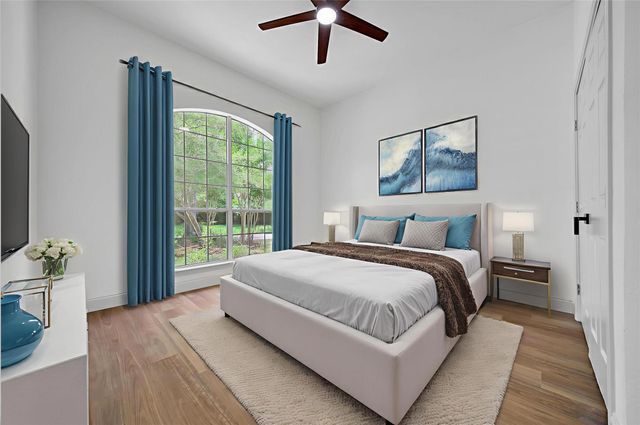 2 Wintergreen Trail, The Woodlands, TX 77382