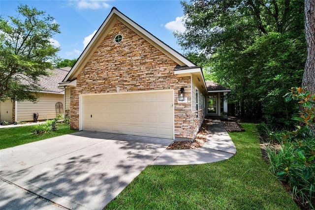 2 Wintergreen Trail, The Woodlands, TX 77382