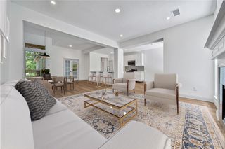 2 Wintergreen Trail, The Woodlands, TX 77382