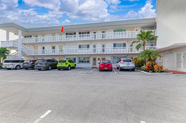 112 Doolen Court 302, North Palm Beach, FL 33408