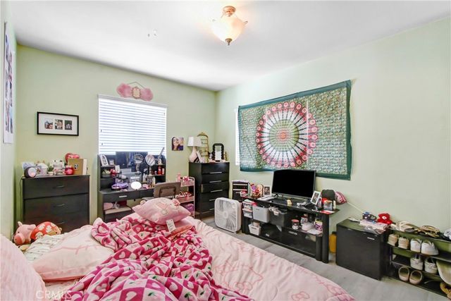 33921 Lake Breeze Drive, Yucaipa, CA 92399