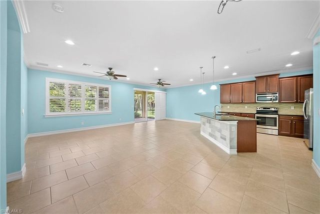 13105 silver thorn LOOP, North Fort Myers, FL 33903