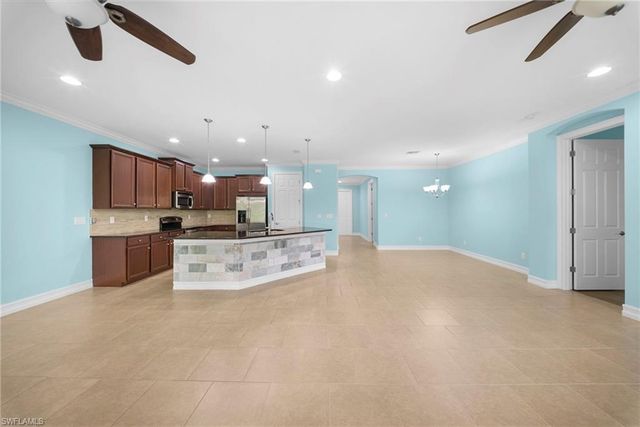 13105 silver thorn LOOP, North Fort Myers, FL 33903