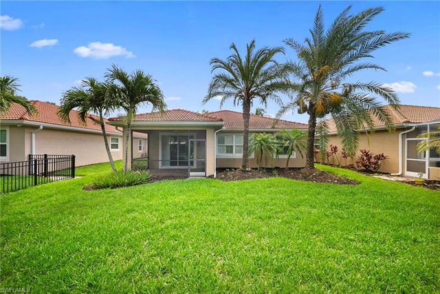 13105 silver thorn LOOP, North Fort Myers, FL 33903