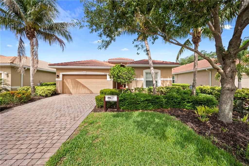 13105 silver thorn LOOP, North Fort Myers, FL 33903