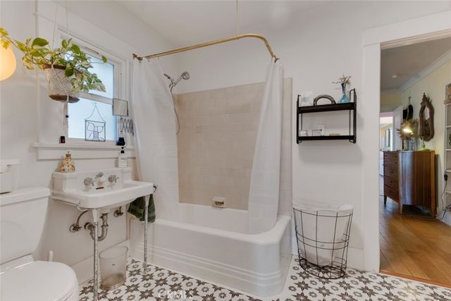5218 Mount Helena Avenue, Eagle Rock, CA 90041