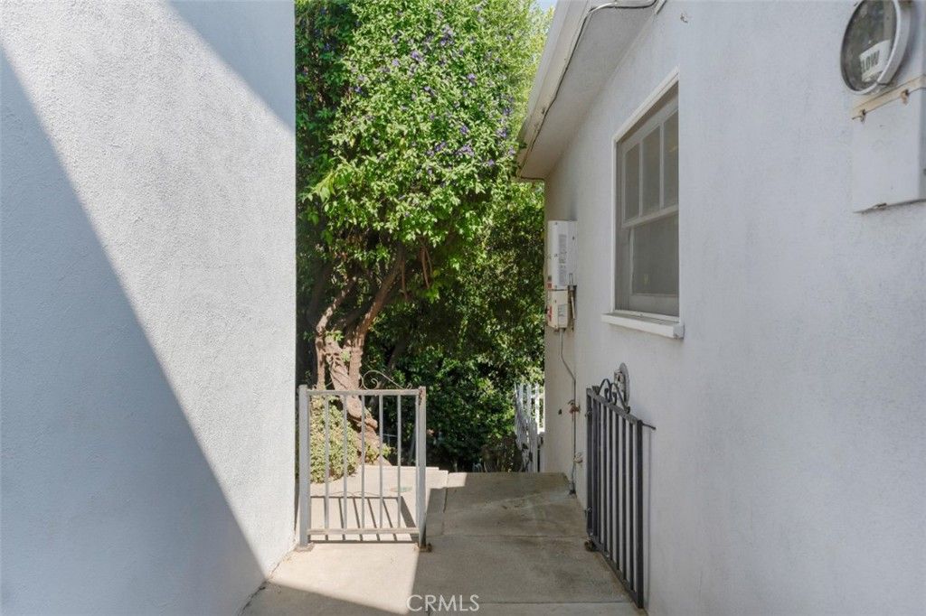 Image 35 of property listing at 5218 Mount Helena Avenue, Eagle Rock, CA 90041