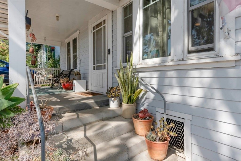 Image 4 of property listing at 5218 Mount Helena Avenue, Eagle Rock, CA 90041