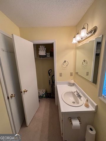 42 Lagoon Road, Statesboro, GA 30461