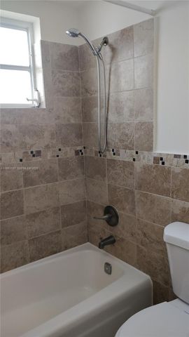 1975 NE 135th St 2H, North Miami, FL 33181