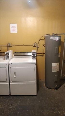 1975 NE 135th St 2H, North Miami, FL 33181