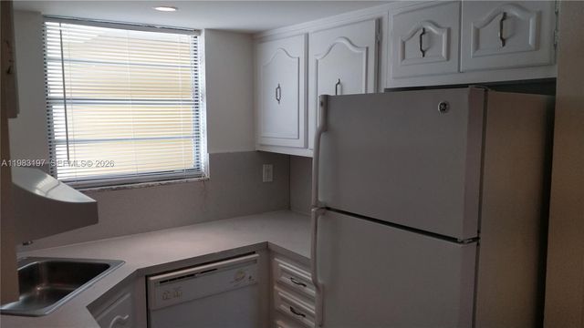 1975 NE 135th St 2H, North Miami, FL 33181