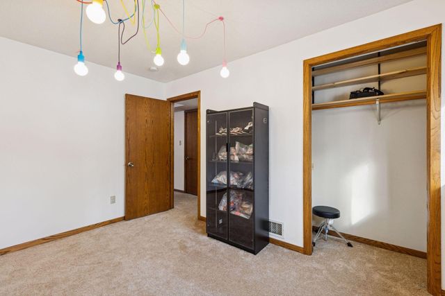 561 Dresden Drive, Chaska, MN 55318