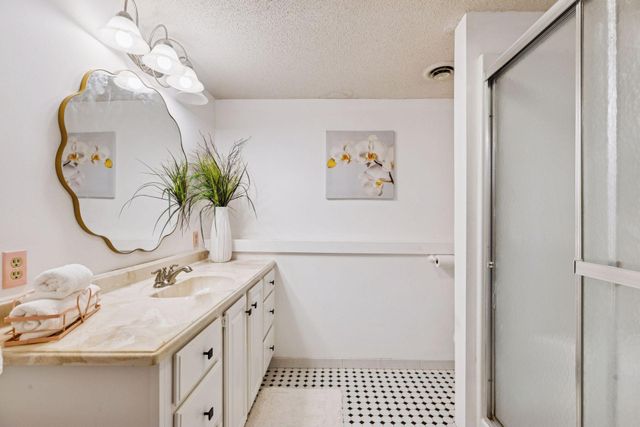 561 Dresden Drive, Chaska, MN 55318