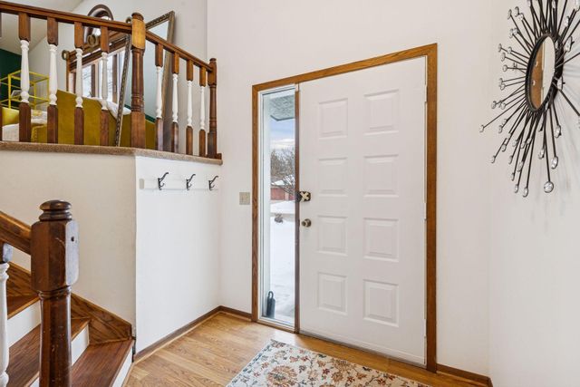 561 Dresden Drive, Chaska, MN 55318