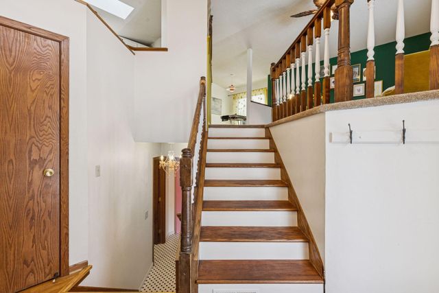 561 Dresden Drive, Chaska, MN 55318