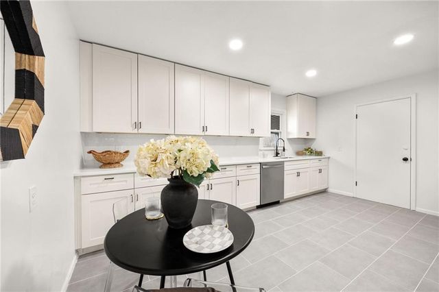 709 SW 7th Street, Lee's Summit, MO 64081