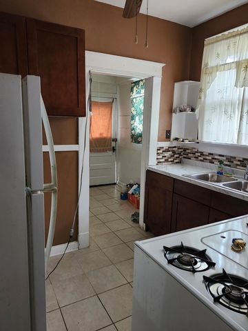 1578 SOUTHERN AVE, Memphis, TN 38114