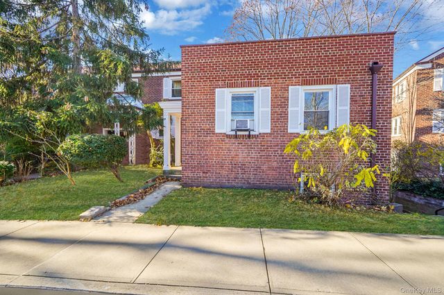 144-66 Village Road 75D, Briarwood, NY 11435