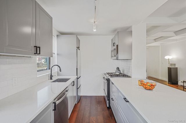 144-66 Village Road 75D, Briarwood, NY 11435