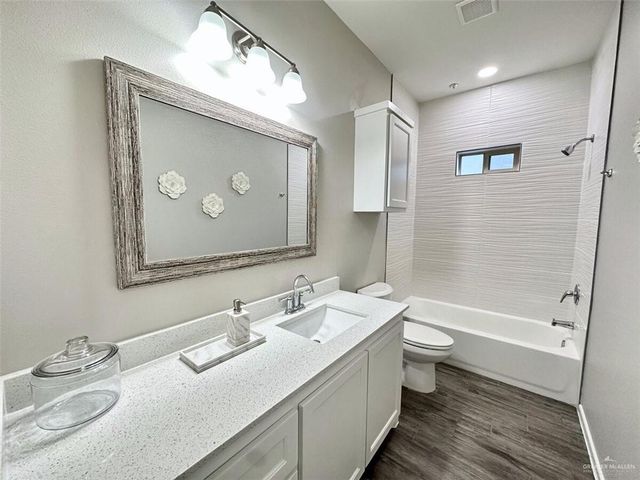 7811 N 58th Lane 1, Mission, TX 78573