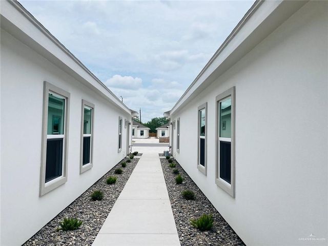 7811 N 58th Lane 1, Mission, TX 78573
