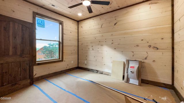 1219 Bird Nest Way, Sevierville, TN 37862