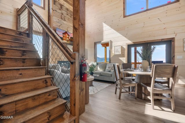 1219 Bird Nest Way, Sevierville, TN 37862