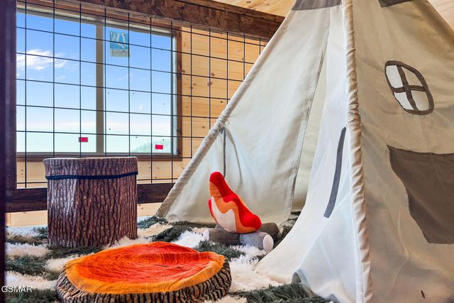 1219 Bird Nest Way, Sevierville, TN 37862